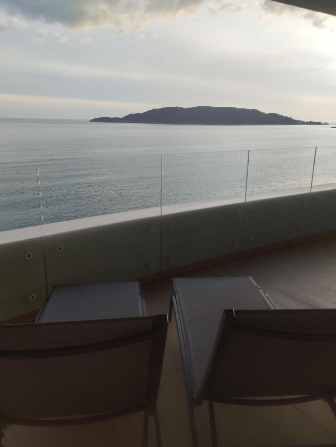 Beachfront Luxury Apartment Budva Eksteriør billede
